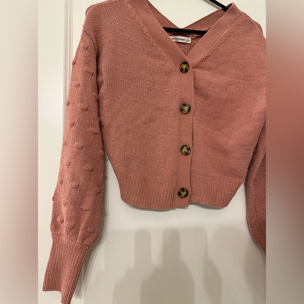 Women’s crop sweater